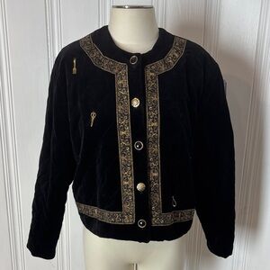 ✨ Vintage REVIEW Black Velvet Padded Cropped Blazer with Gold Charms ✨